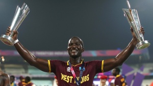 WI vs AUS: ICC punishes Darren Sammy for criticising umpire Adrian Holdstock