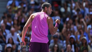 Carlos Alcaraz's Audacious Behind-the-Back Shot Steals the Show at US Open
