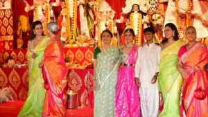 Bollywood Reunion: Kajol and Jaya Bachchan Recreate 'K3G' Magic at Durga Puja