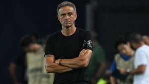 PSG's Luis Enrique Out After Cycling Mishap, Awaiting Surgery for Collarbone Fracture