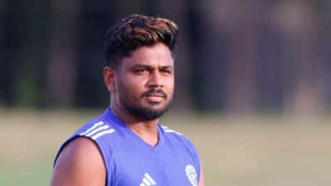 Asia Cup: Gavaskar Backs Samson at No. 3 Amid India's Top Order Dilemma