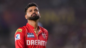Shreyas Iyer Launches Appeal for Flood Relief in Punjab, Urges Donations
Hoặc
Cricket Star Shreyas Iyer Calls on Fans to Support Flood-Ravaged Punjab