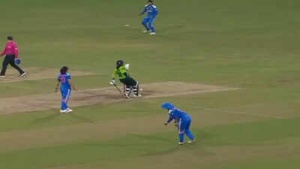 India Dominates Pakistan in Women's World Cup Amidst Tense On-Field Rivalry and Skipped Handshake