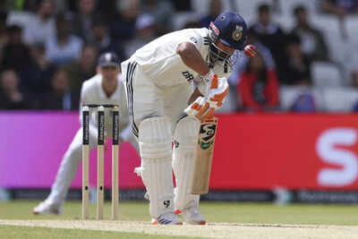 Rishabh Pant batting with aggressive intent