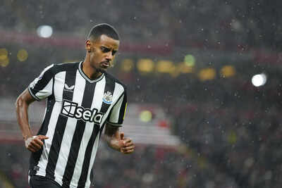 Alexander Isak to Liverpool! Club agrees record fee -  Reports