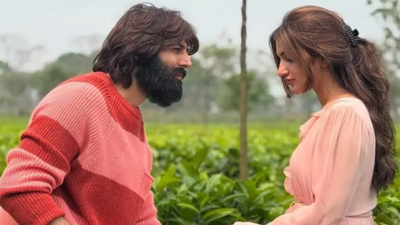 <b>Anurag Basu’s romantic musical starring Kartik Aaryan and Sreeleela finally bags a title and its not ‘Aashiqui 3’</b>