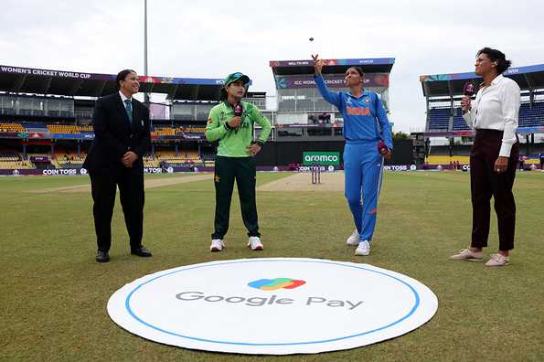 The no-handshake stance between India and Pakistan continues in the Women's World Cup